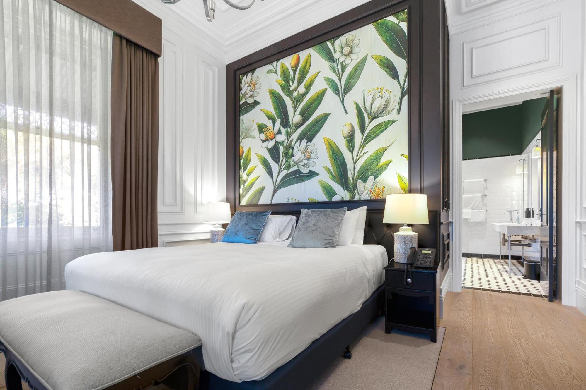 Marnong Estate Hotel Mickleham Room photo